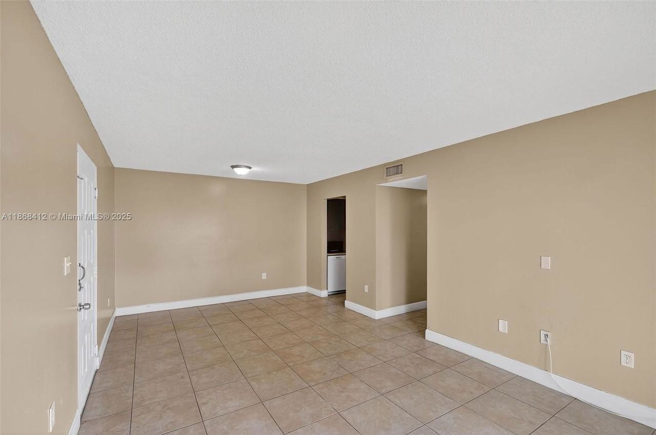 7421 Sw 152nd Ave #9-103 - Photo 3 of 8