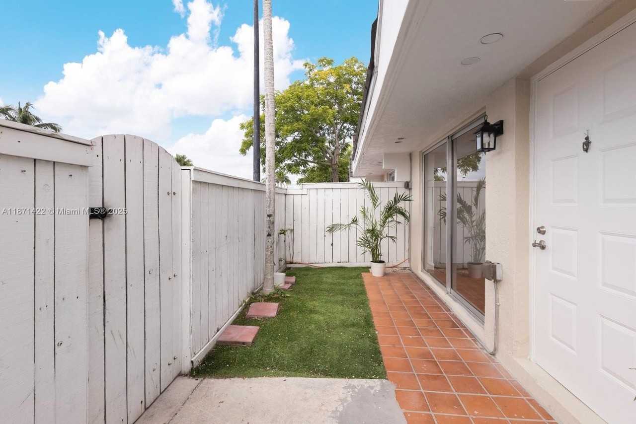 6855 Sw 45th Ln #2 - Photo 2 of 16