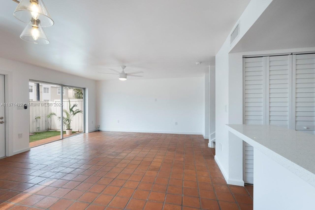 6855 Sw 45th Ln #2 - Photo 6 of 16