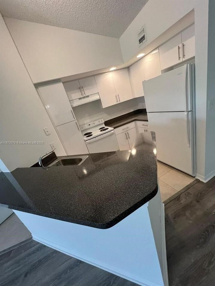 3430 Pinewalk Dr N #636 - Photo 7 of 20