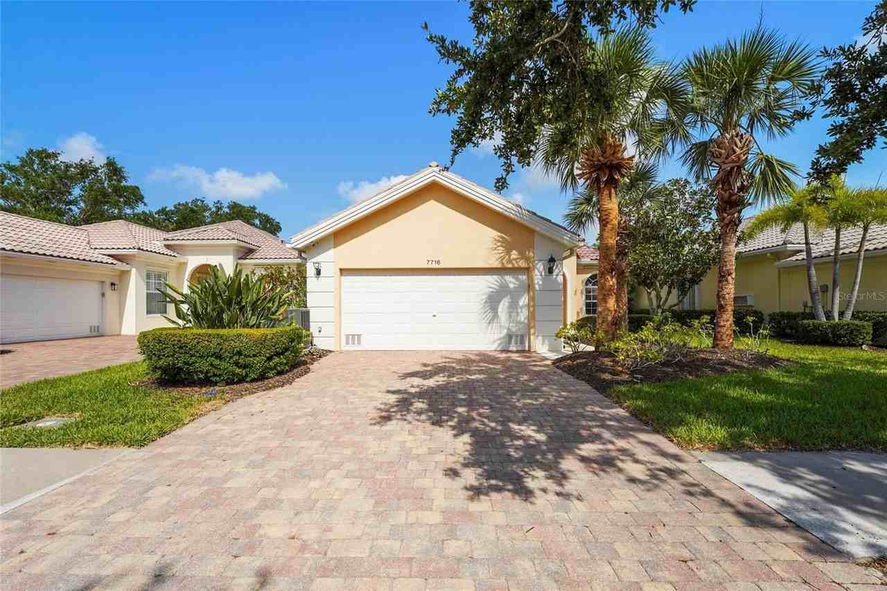 7716 Uliva Way - Photo 5 of 50