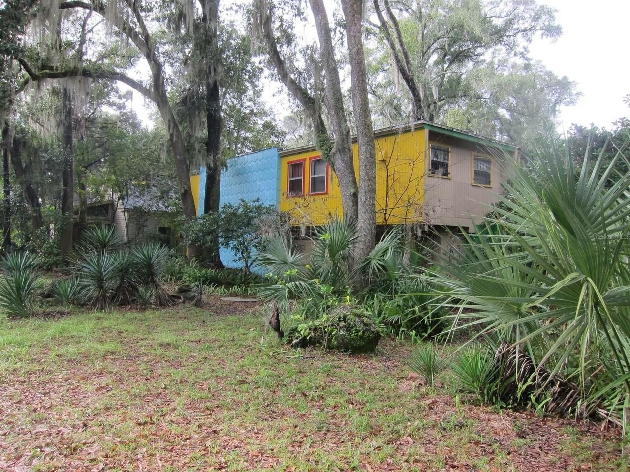 212 Southeast 7th Street #1 - Photo 4 of 34