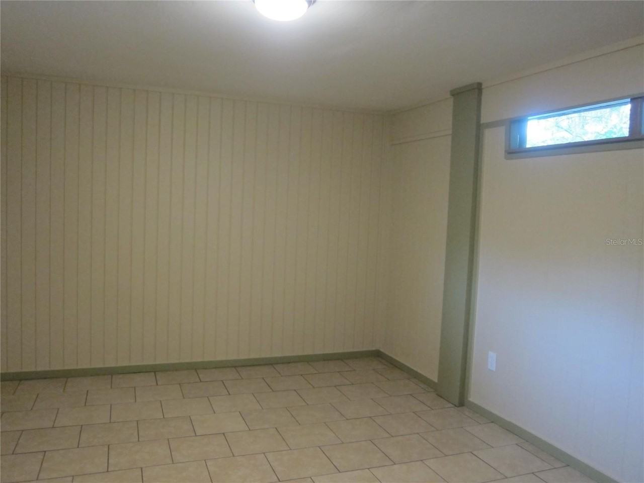 212 Southeast 7th Street #1 - Photo 6 of 34