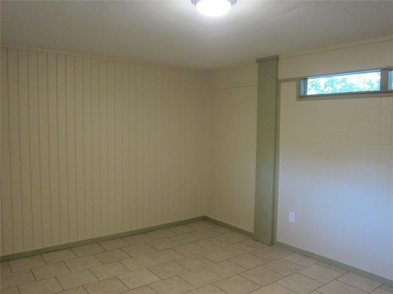 212 Southeast 7th Street #1 - Photo 7 of 34