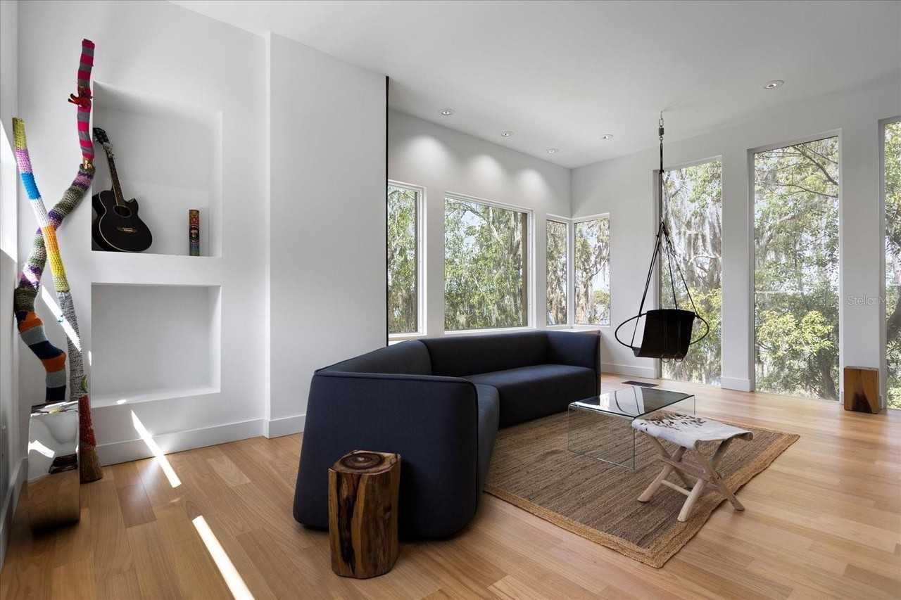 3807 S Semoran Blvd - Photo 2 of 48