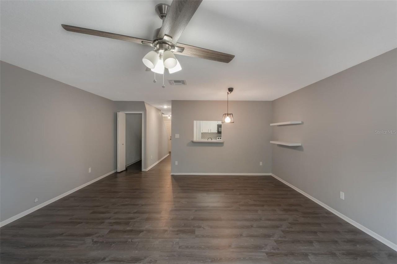 424 Club Drive - Photo 6 of 39