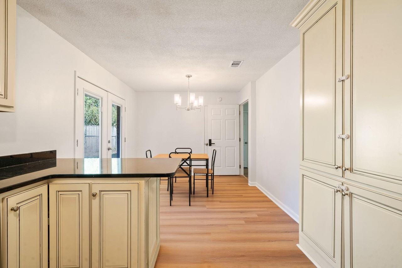 Trippi Ter - Photo 2 of 8