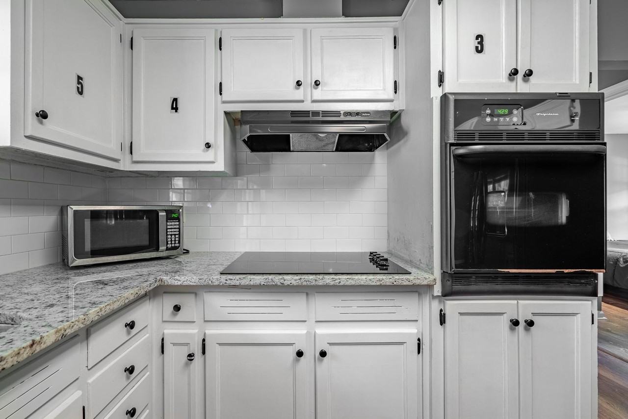 Carriage Drive - Photo 3 of 5