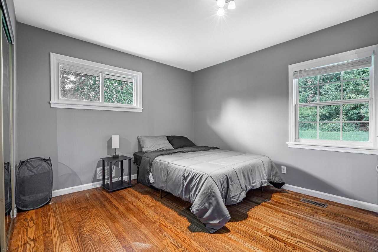 Carriage Dr Sw - Photo 4 of 5