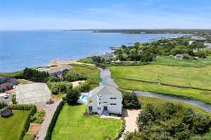 featured image of 20 Stacy Dr