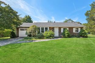 35 Bayberry Ln - Photo 1 of 1