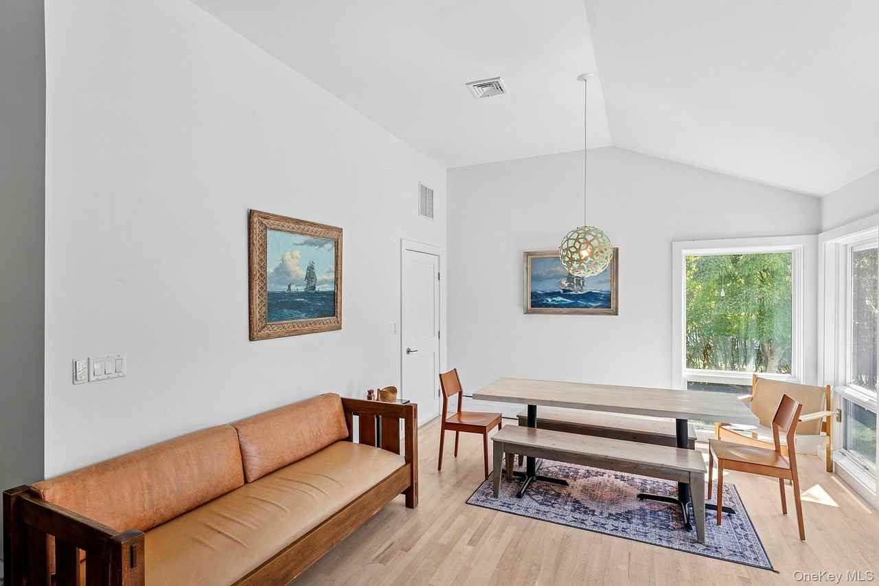 35 Bayberry Ln - Photo 7 of 15