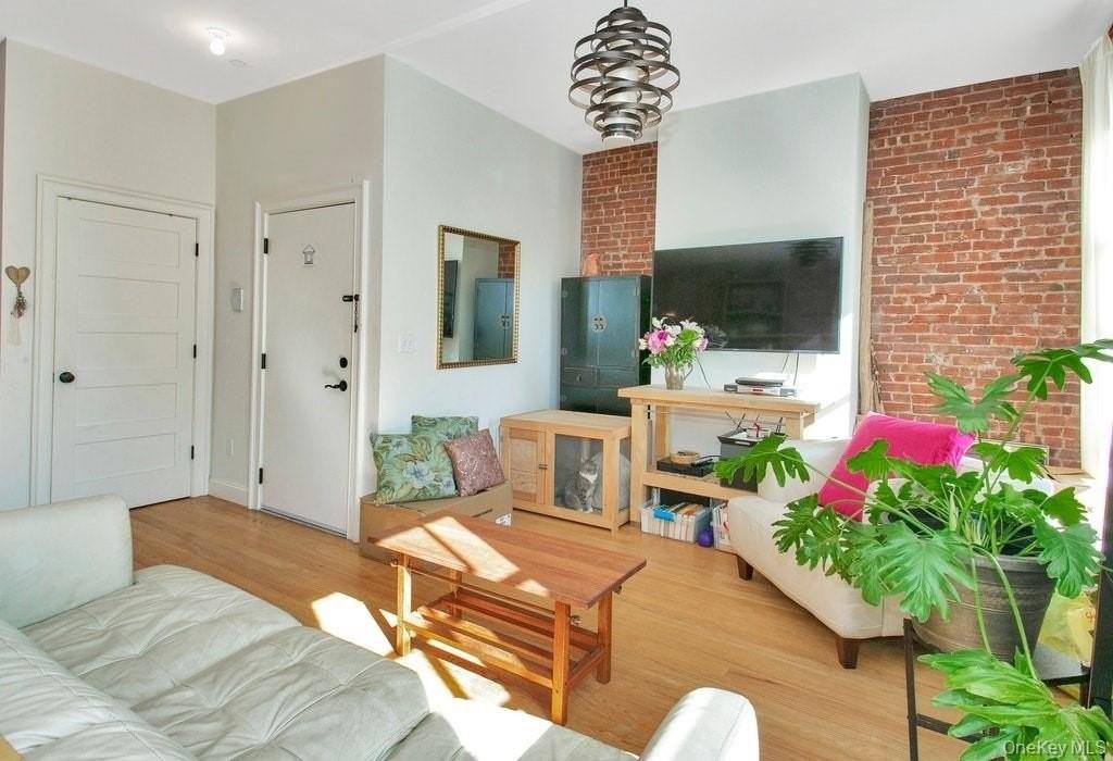 71 S Broadway - Photo 5 of 12