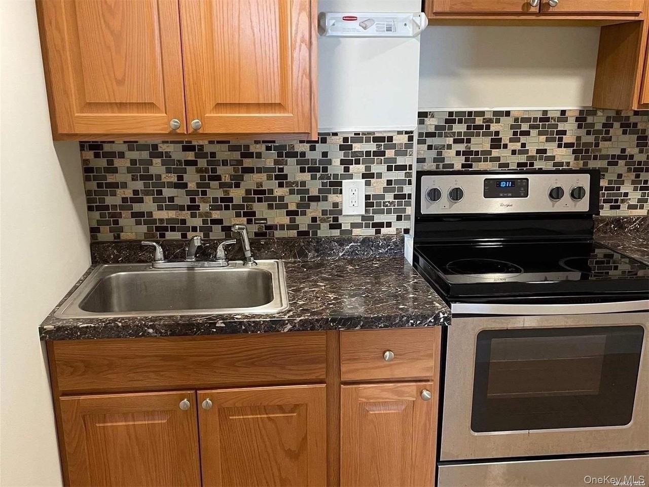 109 E Main St - Photo 2 of 15