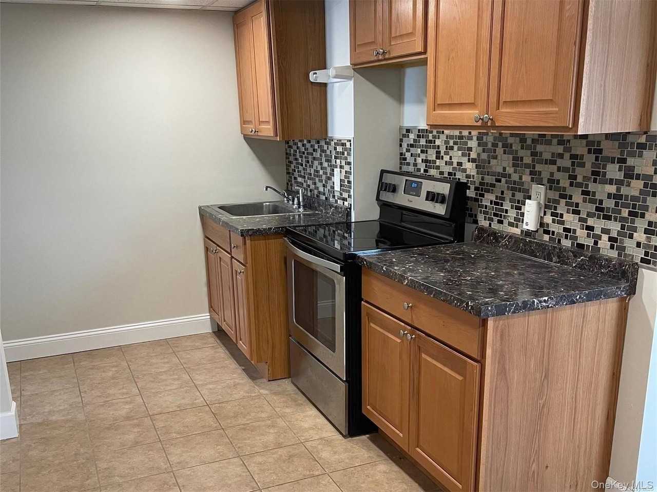 109 E Main St - Photo 3 of 15