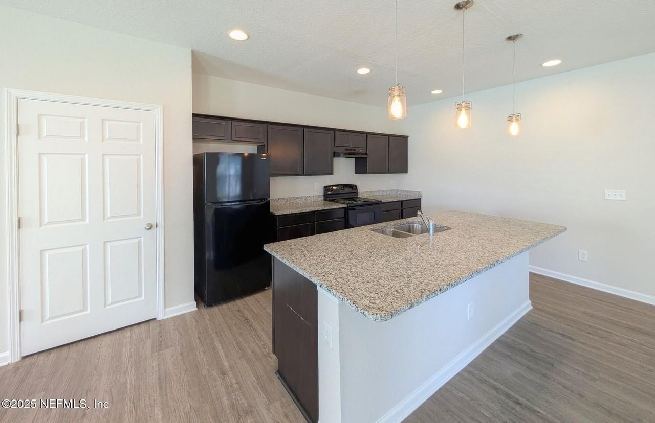 87 W 2nd St - Photo 2 of 16