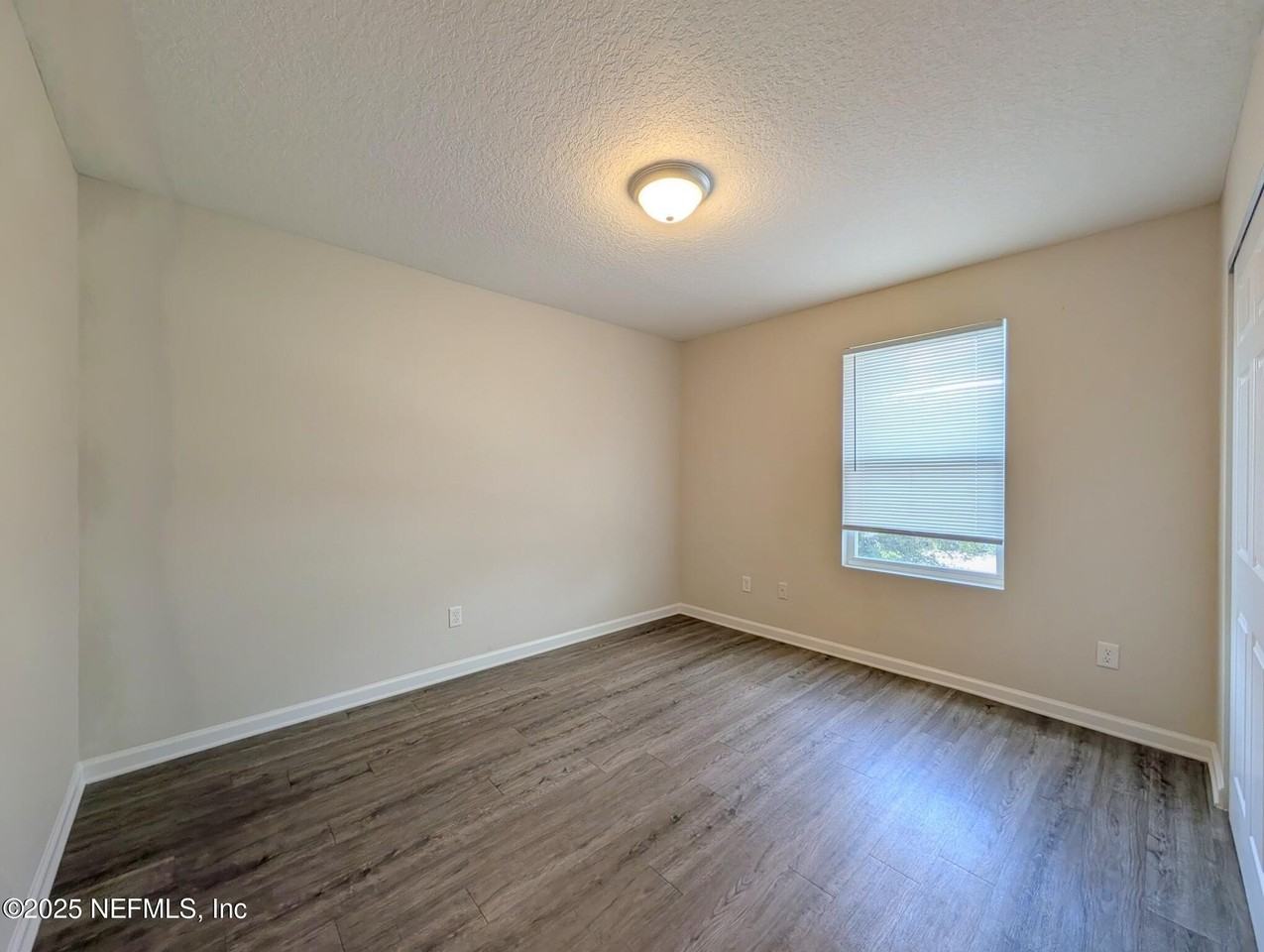 87 W 2nd St - Photo 6 of 16