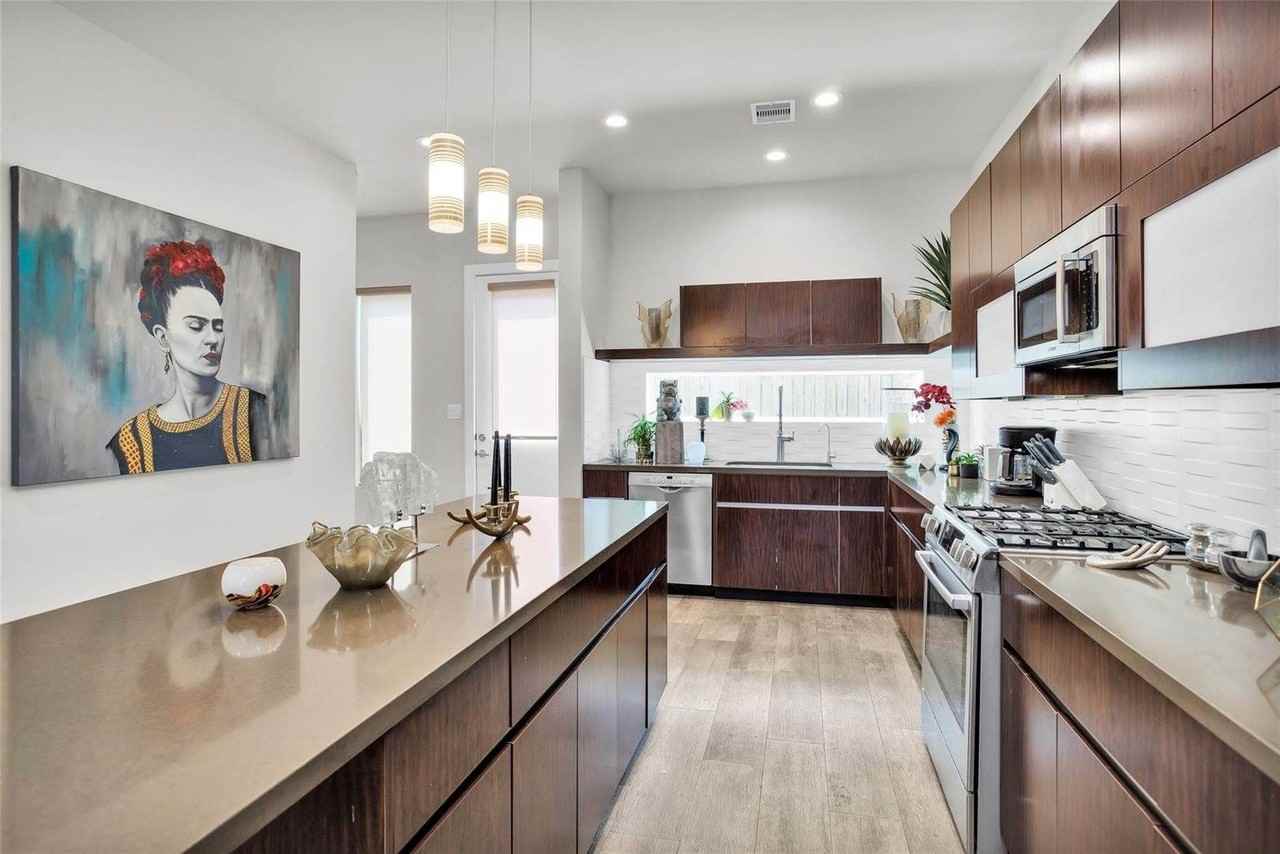 2209 Padron Pl - Photo 4 of 32