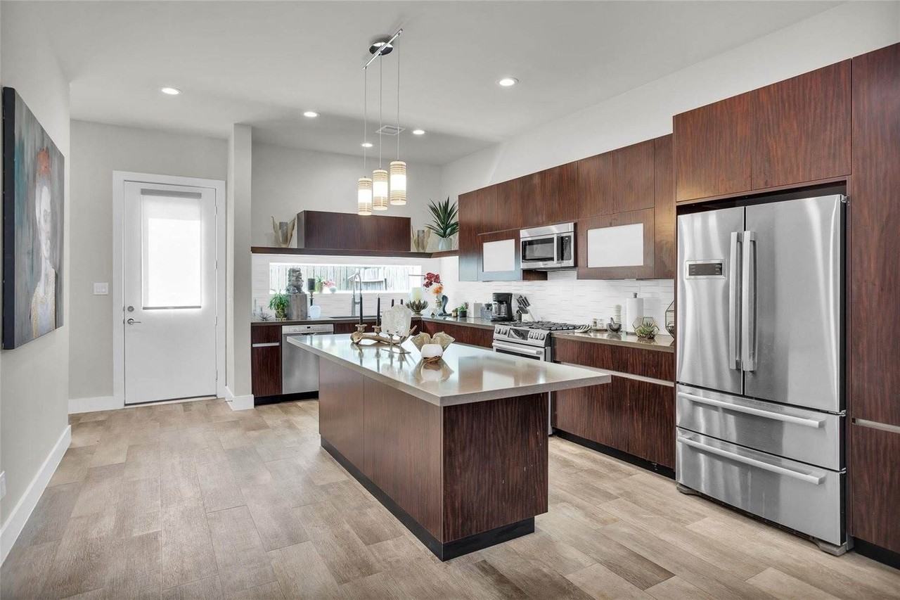 2209 Padron Pl - Photo 5 of 32