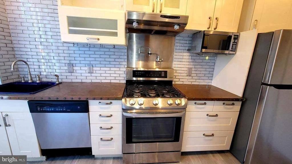 1701 Linden Ave #2B - Photo 3 of 19