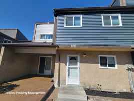 featured image of 128 Kaskitayo Crt Nw #1
