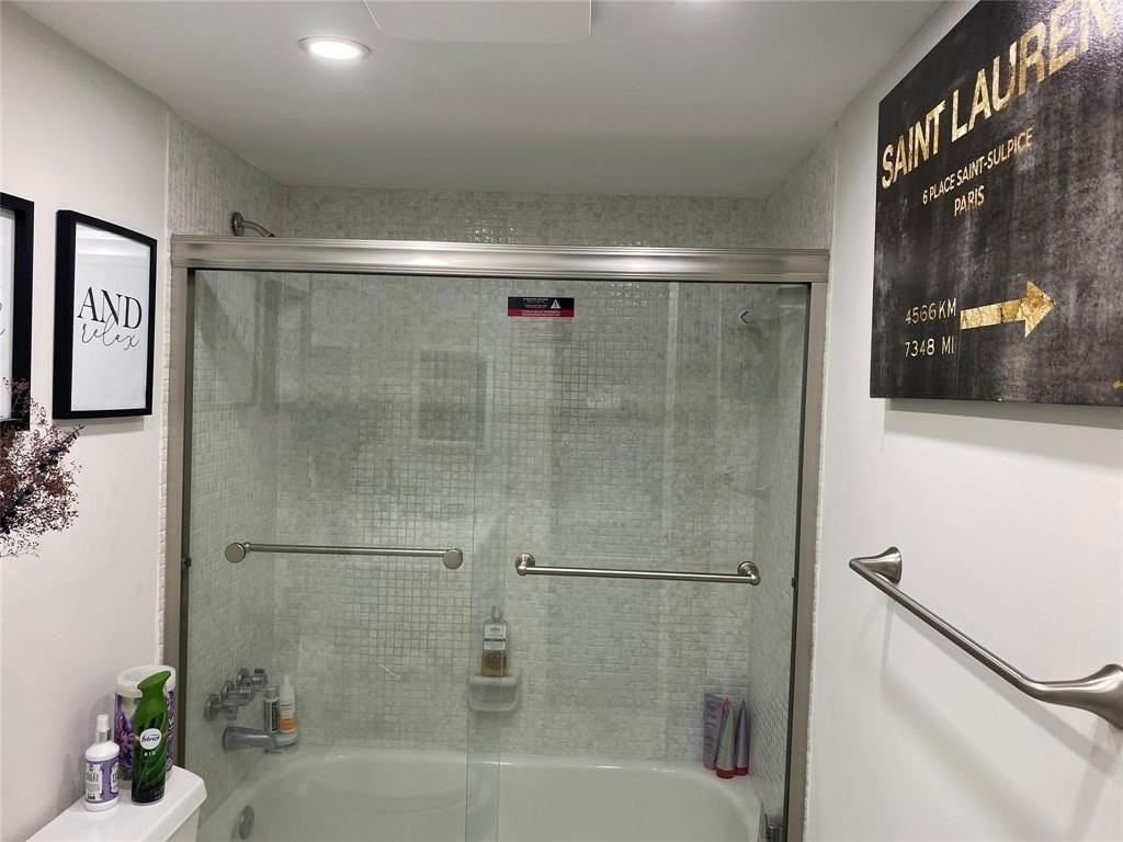 3031 Ne 51st St #305W - Photo 5 of 11