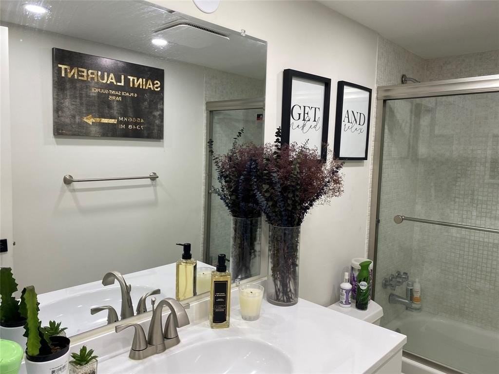 3031 Ne 51st St #305W - Photo 6 of 11