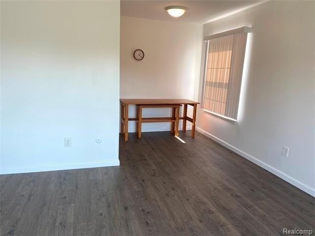 816 Bloomfield Village Boulevard #C - Photo 5 of 13