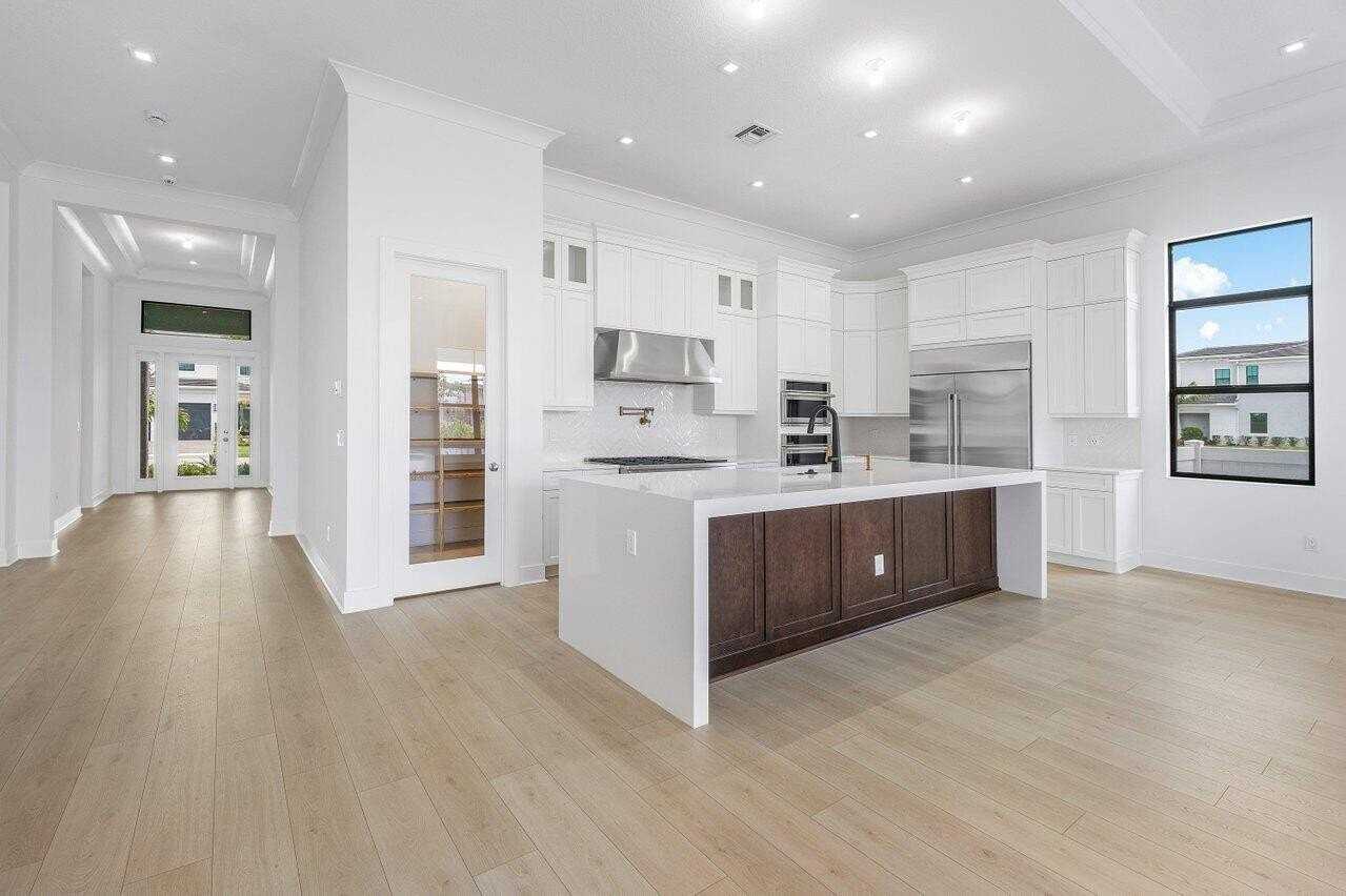 13393 Artisan Cir - Photo 3 of 30