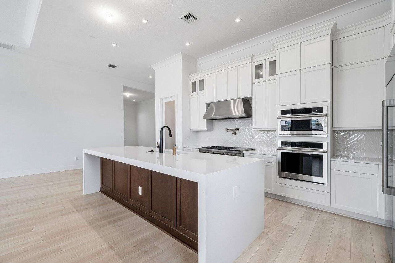 13393 Artisan Cir - Photo 4 of 30