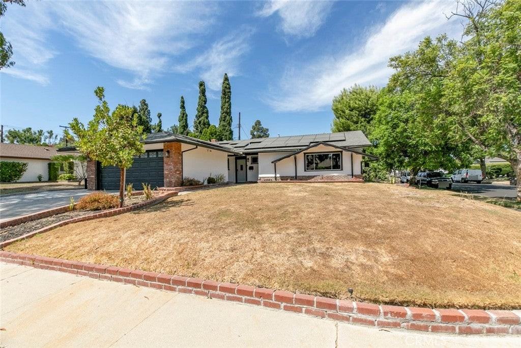 16931 Itasca St - Photo 2 of 47