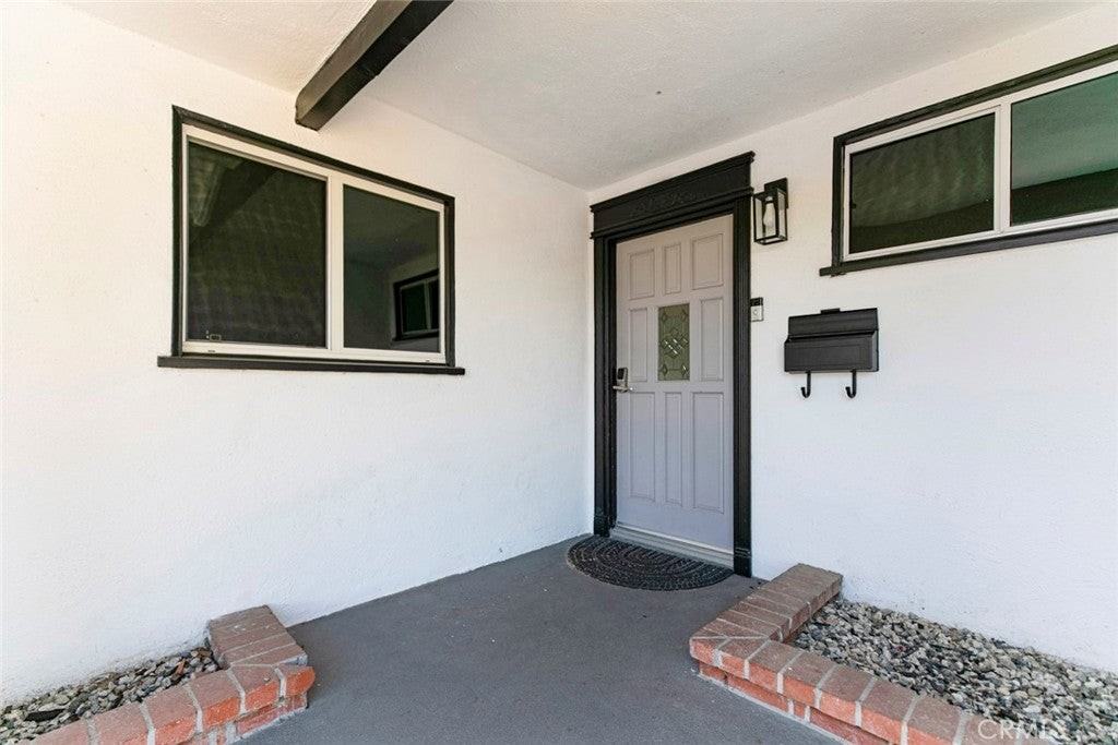 16931 Itasca St - Photo 6 of 47