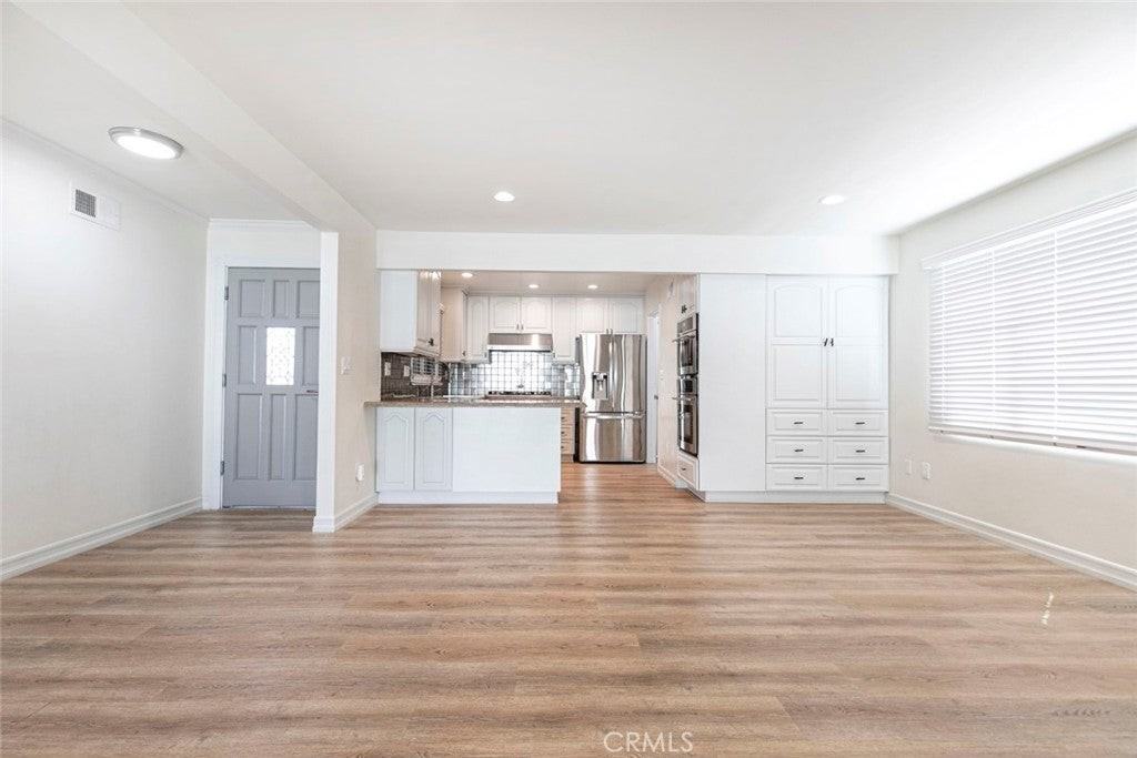 16931 Itasca St - Photo 7 of 47