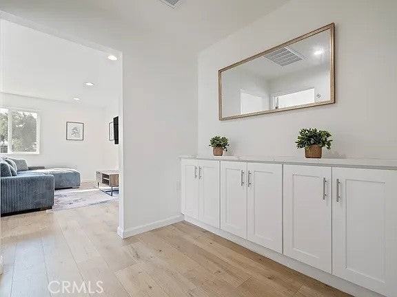 8660 Laurel Canyon Blvd - Photo 6 of 18