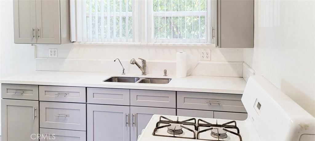 1134 East Chestnut Street - Photo 5 of 19