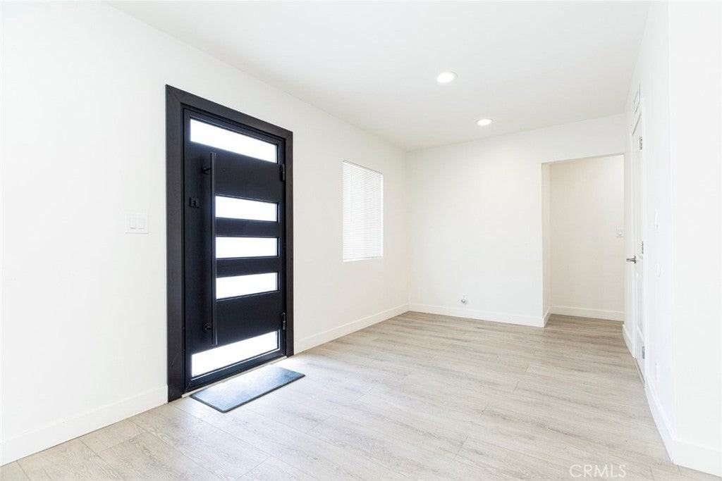 14565 Runnymede St - Photo 2 of 36