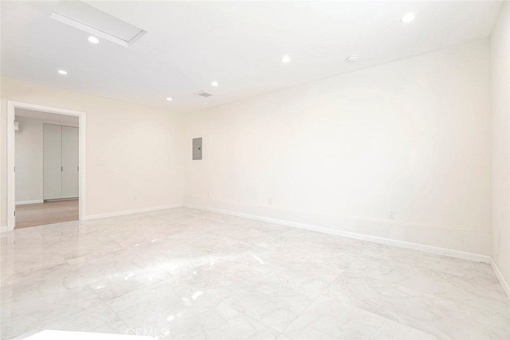 7209 Dos Rios Dr - Photo 6 of 15