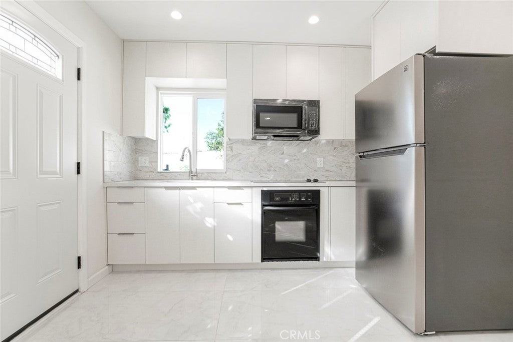 7209 Dos Rios Dr - Photo 7 of 15