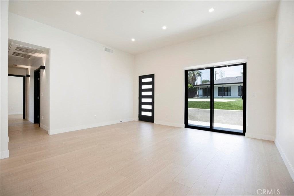 17440 Index Street - Photo 6 of 34