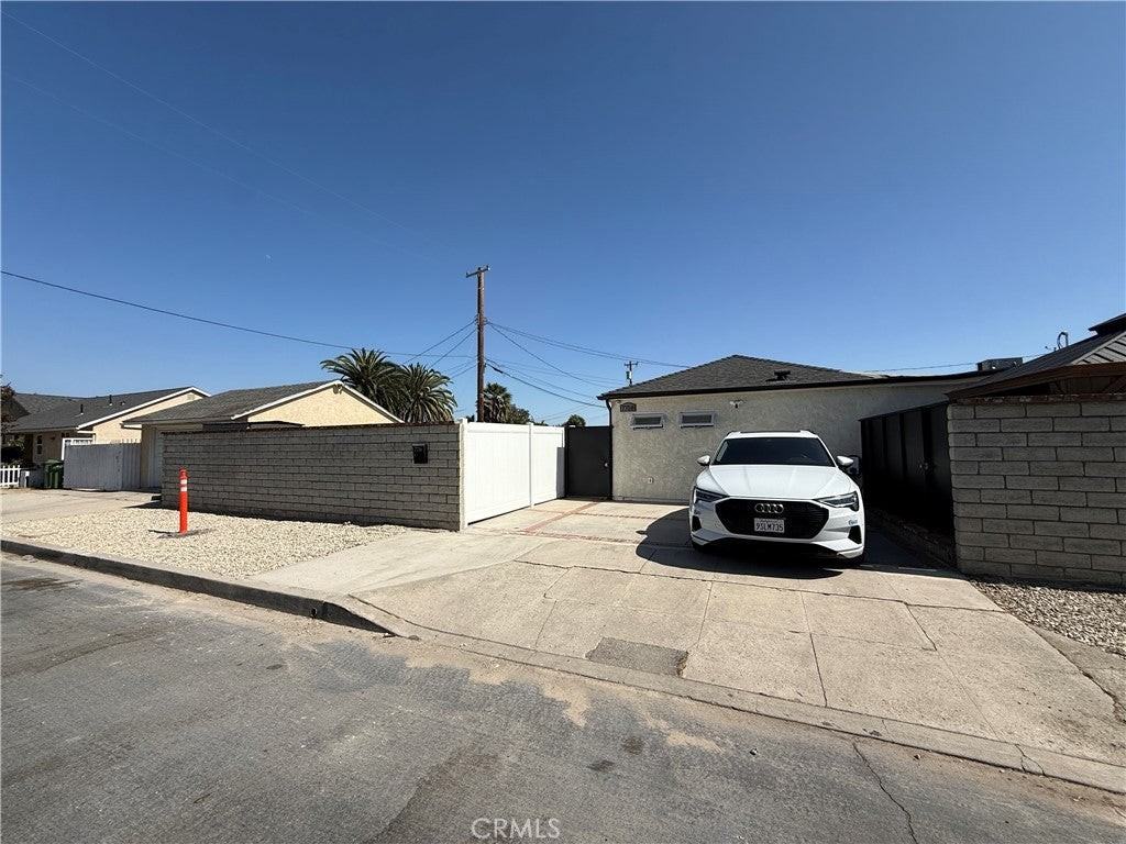 7758 Fair Ave - Photo 2 of 11