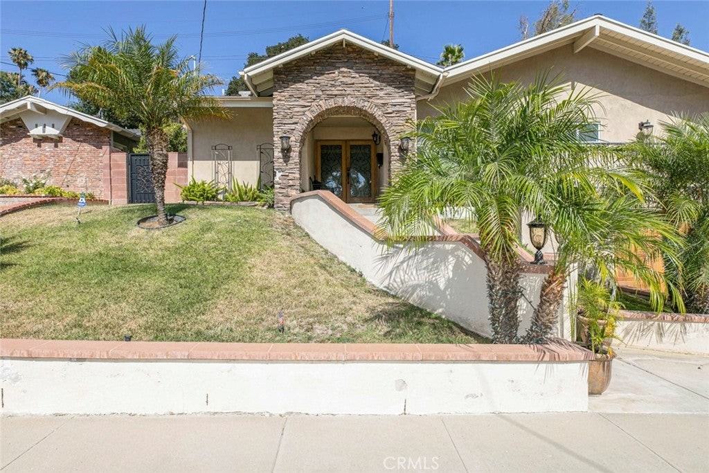 9434 Mclennan Ave - Photo 2 of 39