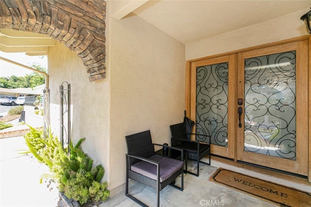 9434 Mclennan Ave - Photo 5 of 39