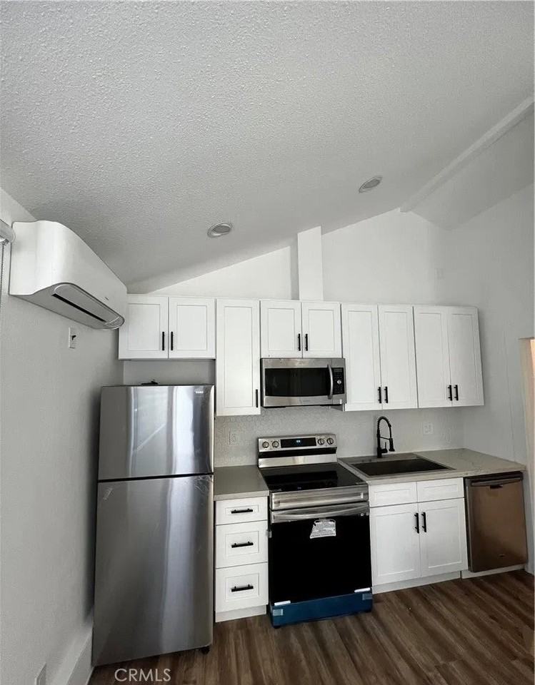 8159 Mc Nulty Avenue - Photo 5 of 10