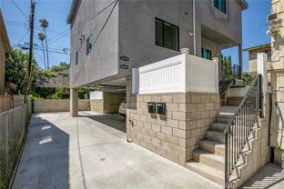 1615 Winona Blvd - Photo 1 of 1