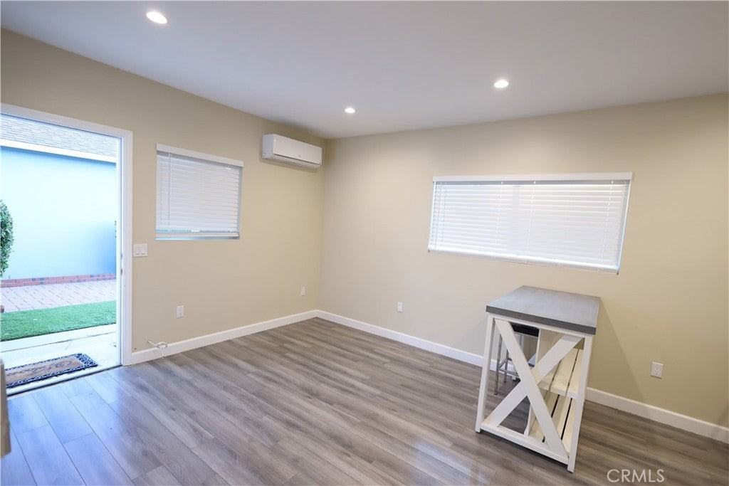 10020 Gothic Ave - Photo 7 of 12