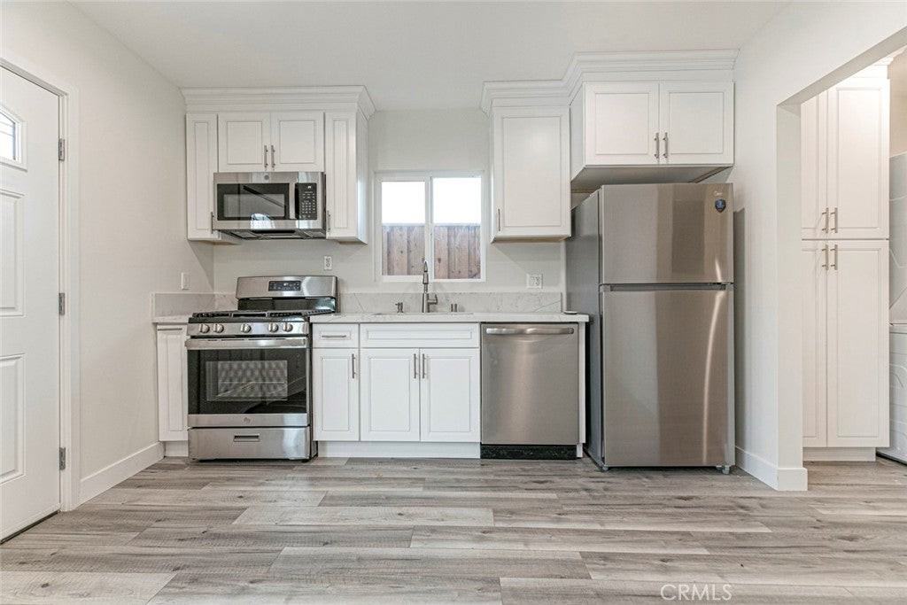 17222 Horace St - Photo 7 of 14