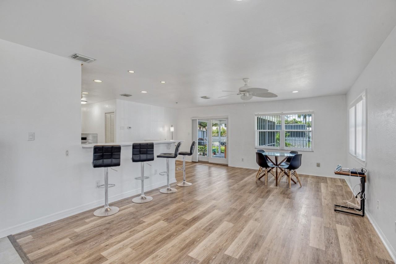 301 41st Ave - Photo 3 of 30