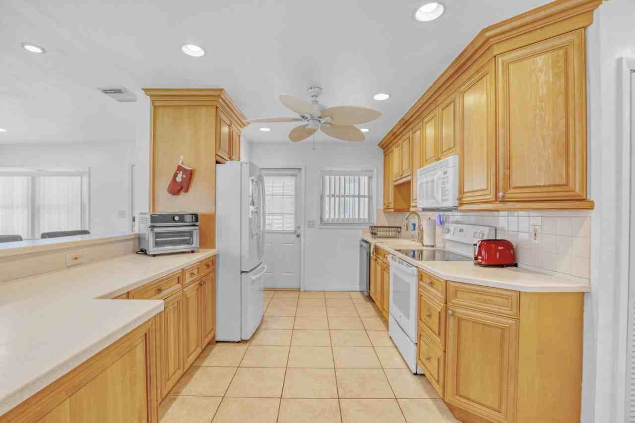 301 41st Ave - Photo 7 of 30