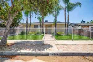 featured image of 12922 Strathern St