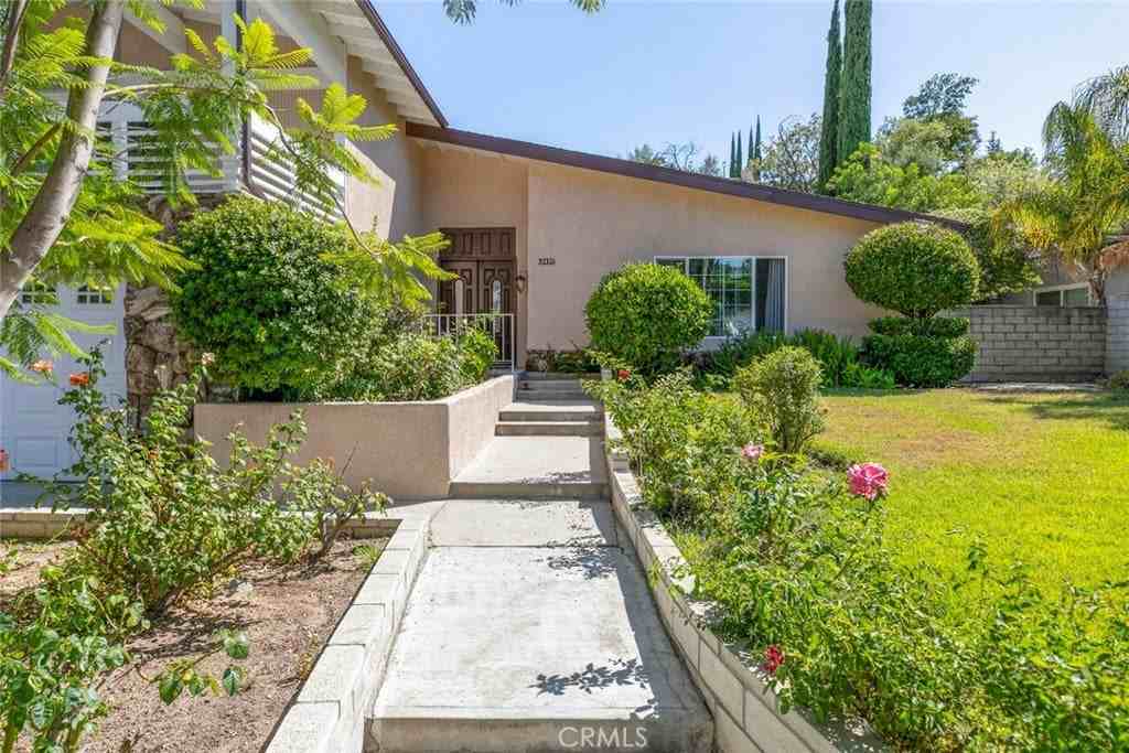 12457 Bradford Pl - Photo 3 of 50